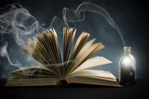 Mesenapok-Esti mesék